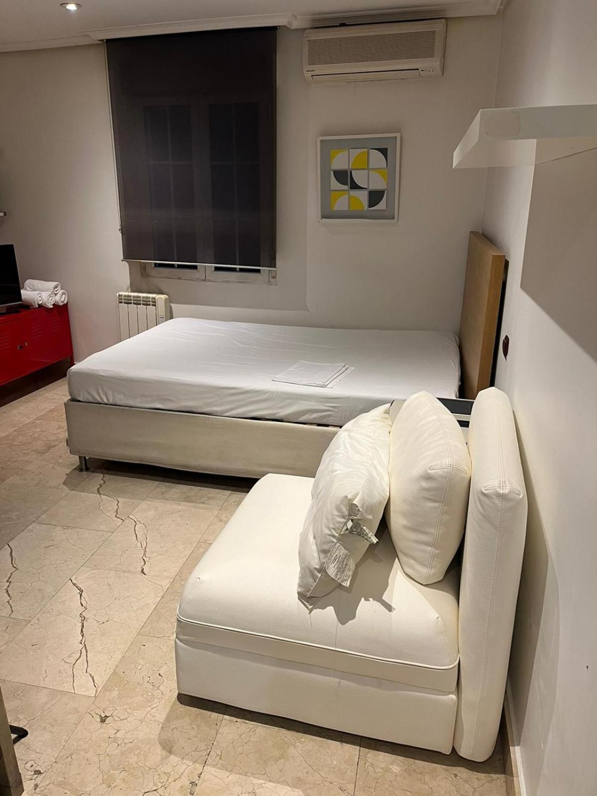 Exyca Malasana Madrid Extérieur photo